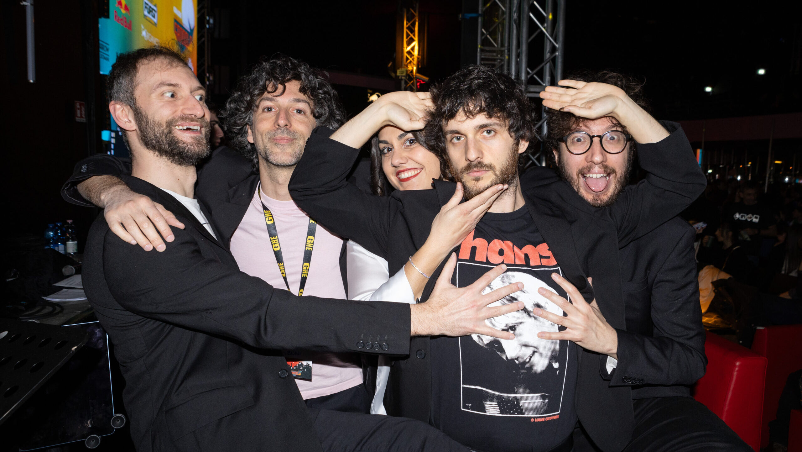 Copertina del music e quiz show con i BONI Band
